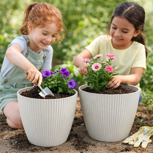 2 White planter pots by Sona Casa
