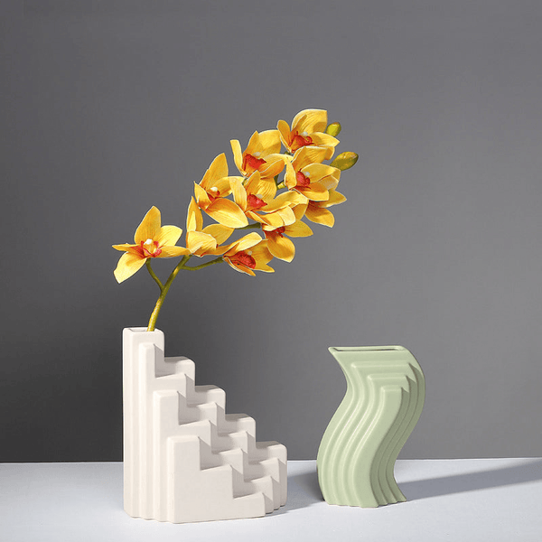 Curvy Vases, Ceramic Vase, Fresh Flower Vase, Geometric Vase, Modern Home Decor, Gift, Housewarming Gift, Bud Vase, Shelf Decor, Table Decor by Sona Casa
