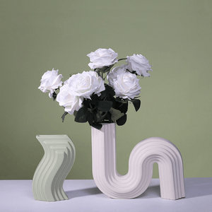 Curvy Vases, Ceramic Vase, Fresh Flower Vase, Geometric Vase, Modern Home Decor, Gift, Housewarming Gift, Bud Vase, Shelf Decor, Table Decor by Sona Casa