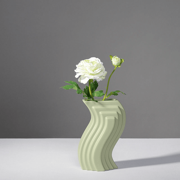Curvy Vases, Ceramic Vase, Fresh Flower Vase, Geometric Vase, Modern Home Decor, Gift, Housewarming Gift, Bud Vase, Shelf Decor, Table Decor by Sona Casa